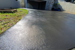 Concrete-sealer-to-a-driveway-3-scaled