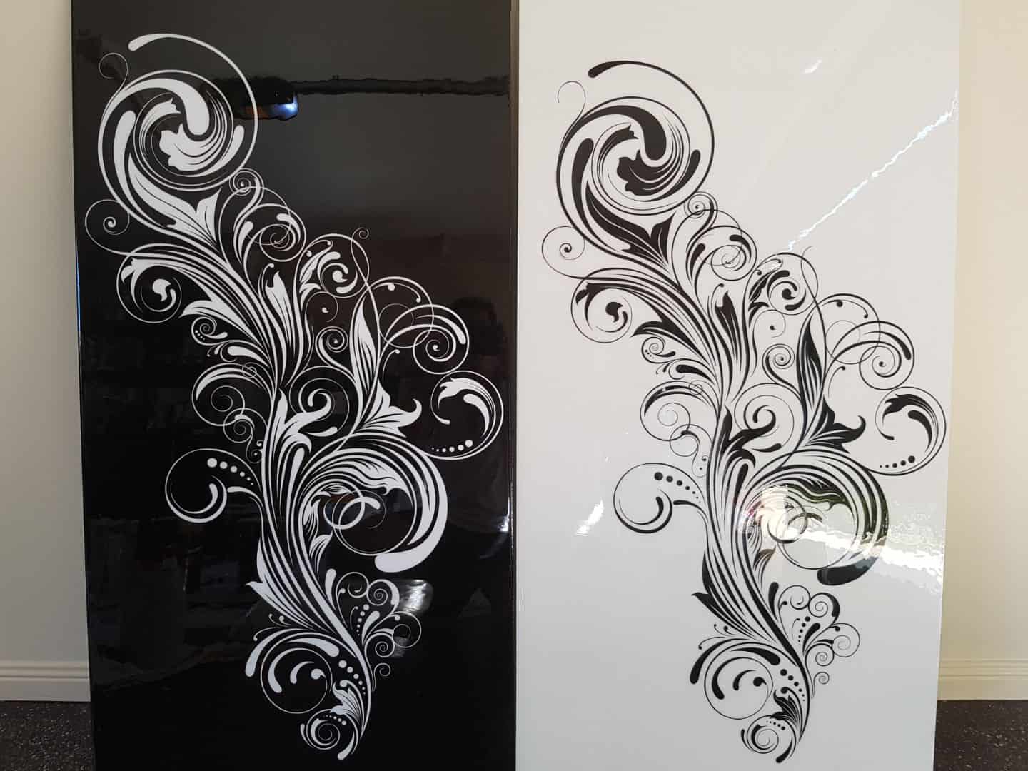 Decorative epoxy paint Finish of floral art black and white